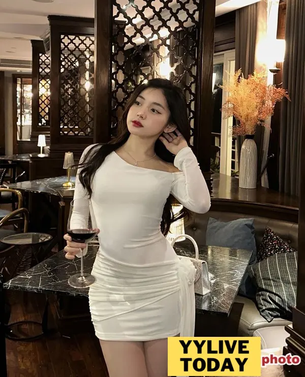 Nét Đẹp Cute Của Tikoker Quỳnh Trương Hình 10