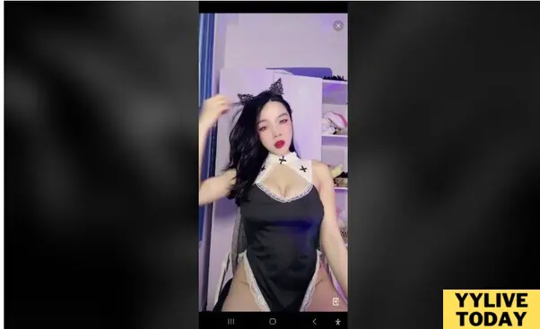 Bé Thư YYlive Show Hàng Body Đồng Hồ Cát Hấp Dẫn Hình 8