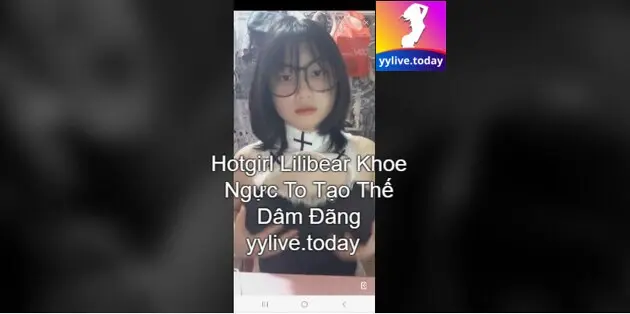 Hotgirl Lilibear Khoe Ngực To Tạo Thế Dâm Đãng 7