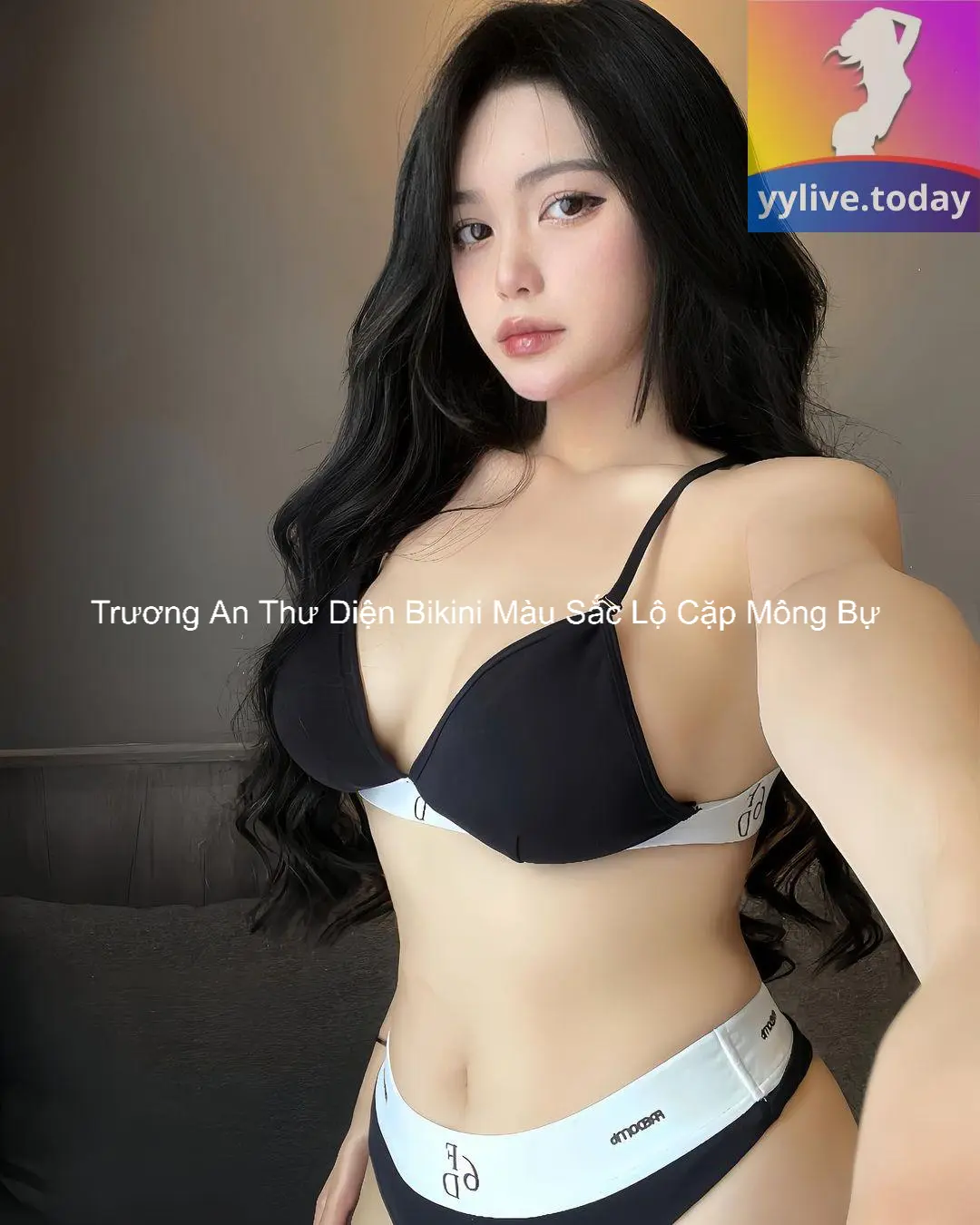 Trương An Thư Diện Bikini Màu Sắc Lộ Cặp Mông Bự 3